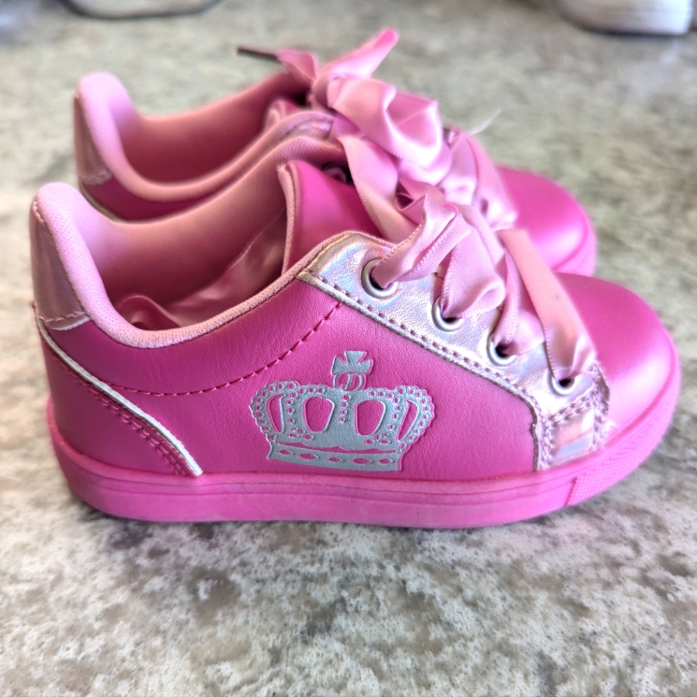 Juicy by Juicy Couture Pink sneakers- 8c